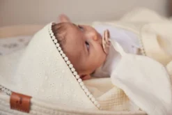 Jollein Embroidery Ivory 75 X 75 Cm Badcape 530-836-66069 13 Jollein Embroidery Ivory 75 X 75 Cm Badcape 530-836-66069 -Babyproducten Winkel Jollein Embroidery Ivory 75 x 75 cm Badcape 530 836 66069.6