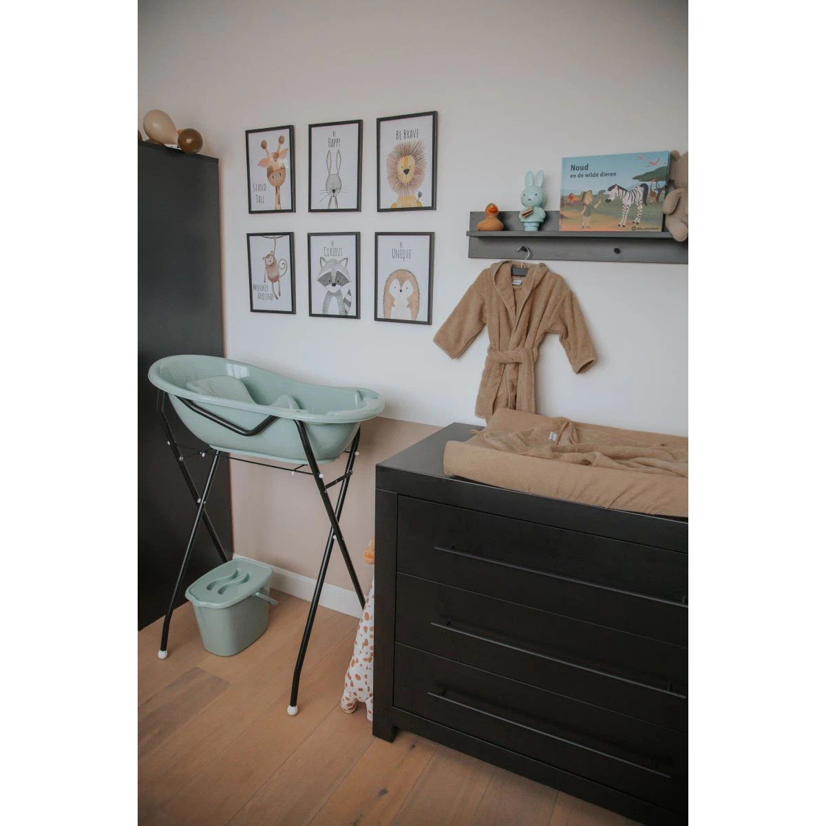 MamaLoes Grijs Badset Incl. Zwarte Badstandaard 17 MamaLoes Grijs Badset Incl. Zwarte Badstandaard - Afbeelding 17