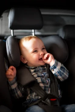 Ding Cruz Light Grey 360° Isofix Autostoel 0-36kg DI-101921 -Babyproducten Winkel di 101919 lifestyle 04a 2