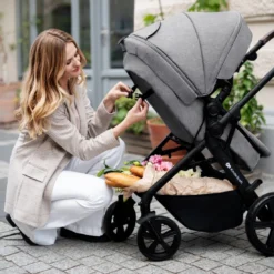 Kinderkraft A-Tour Dark Grey 3-in-1 Kinderwagen Incl. Autostoel KSATOU00DGR3000 -Babyproducten Winkel kinderkraft a tour kinderwagen sfeerfoto 3 1